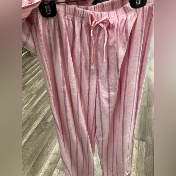 Whispers pink striped med pj set new with tags - Picture 4 of 5